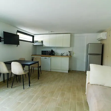 Sur Proche Plages Avec Piscine Apartmán